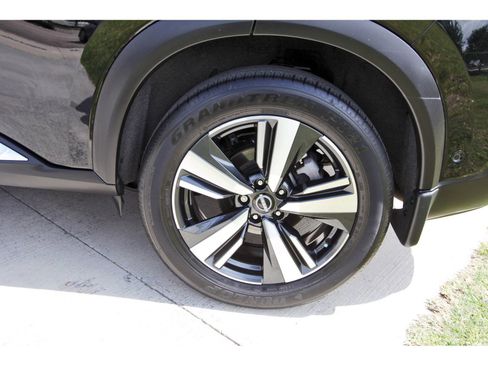 Used 2023 Nissan Rogue SL w/ SL Premium Package FWD image 30