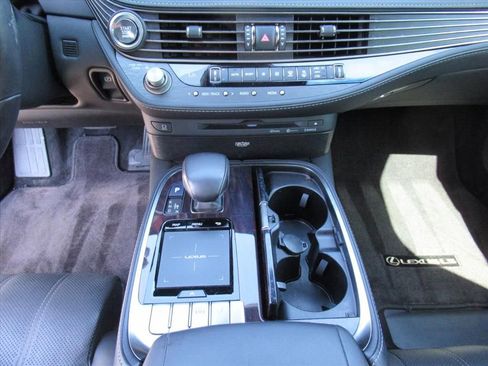 Used 2019 Lexus LS 500 image 18