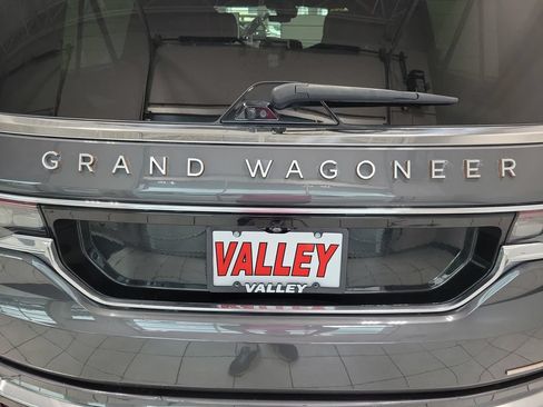 Certified 2024 Jeep Grand Wagoneer L Series III AWD/4WD image 14