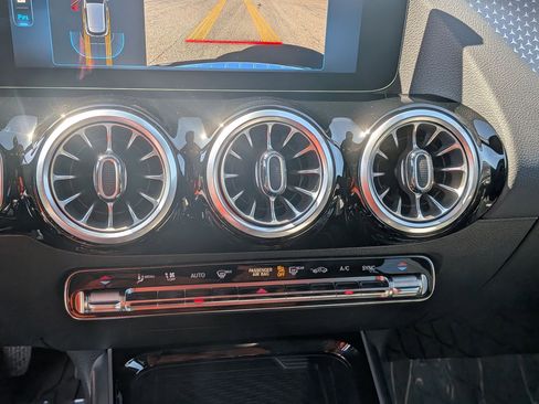 Certified 2025 Mercedes-Benz GLA 250 4MATIC image 23