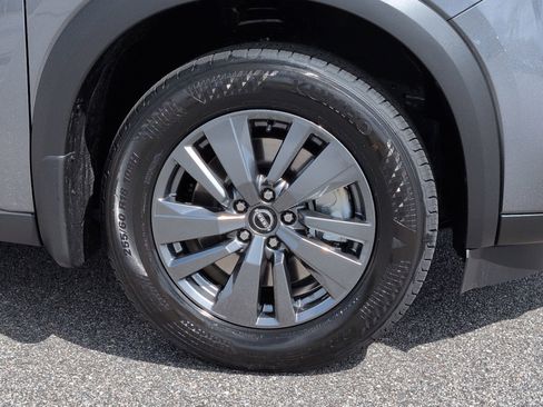 New 2026 Nissan Pathfinder SV image 12