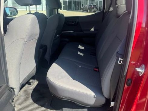 Used 2023 Toyota Tacoma SR5 AWD/4WD image 12