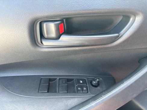 Used 2022 Toyota Corolla LE FWD image 46