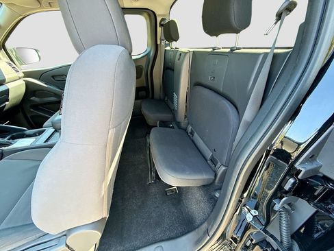 Used 2022 Nissan Frontier S RWD image 22