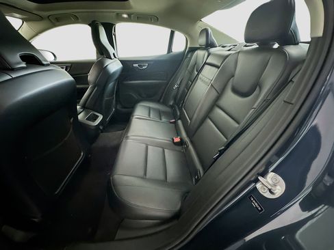 Used 2024 Volvo S60 B5 Core FWD image 30