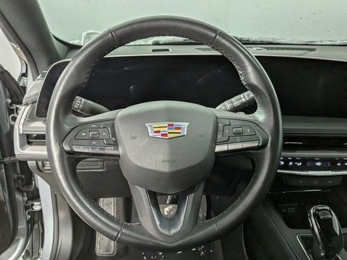 Certified 2025 Cadillac XT4 Premium Luxury image 17