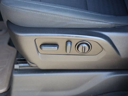 Certified 2021 Chevrolet Silverado 1500 LT image 20