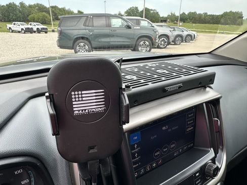 Used 2020 Chevrolet Colorado Z71 AWD/4WD image 24