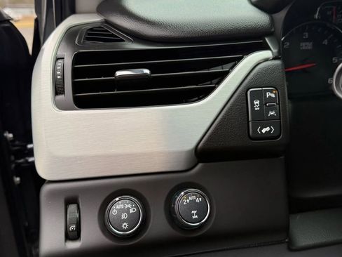 Used 2020 GMC Yukon SLT image 25