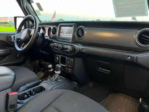 Used 2023 Jeep Gladiator Sport w/ Trailer Tow Package AWD/4WD image 29