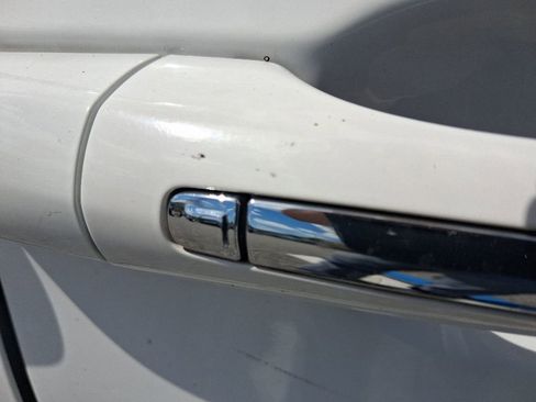Used 2021 Chrysler Pacifica Touring-L FWD image 15