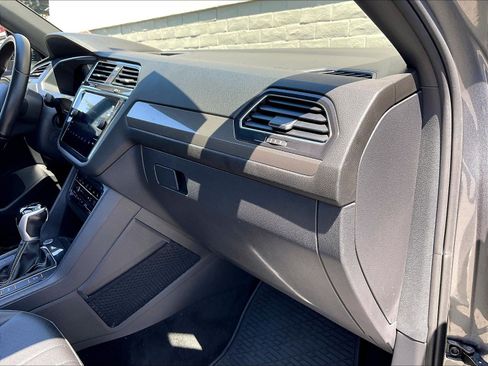 Certified 2023 Volkswagen Tiguan SE R-Line FWD image 16
