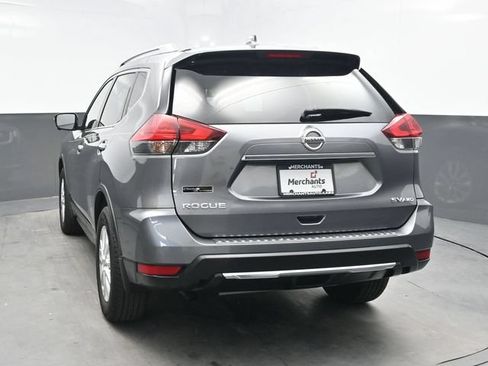 Used 2017 Nissan Rogue SV w/ SV Premium Package AWD/4WD image 5