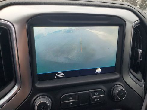 Used 2022 Chevrolet Silverado 1500 LT w/ Z71 Off-Road Package image 22