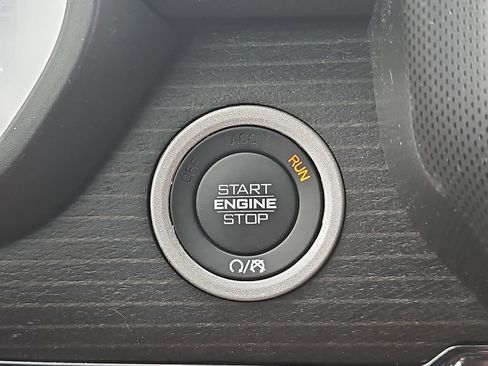 Used 2024 RAM 1500 Limited image 37