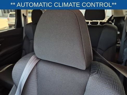 Used 2022 Subaru Ascent Premium w/ Convenience Package image 22