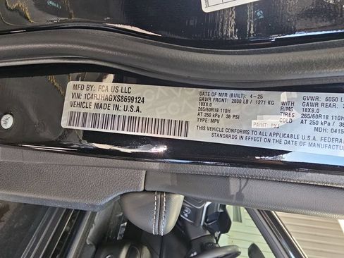 Used 2025 Jeep Grand Cherokee Altitude AWD/4WD image 34