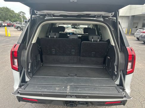 Used 2025 Ford Expedition Active AWD/4WD image 27