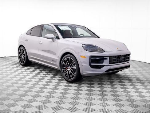 New 2026 Porsche Cayenne GTS AWD/4WD image 6