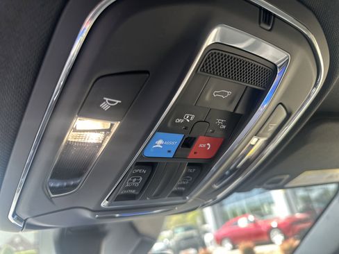 New 2025 Jeep Grand Cherokee L Laredo w/ Luxury Tech Group I image 36