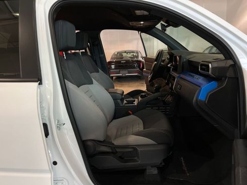 Used 2025 Toyota Tacoma TRD Off-Road AWD/4WD image 35