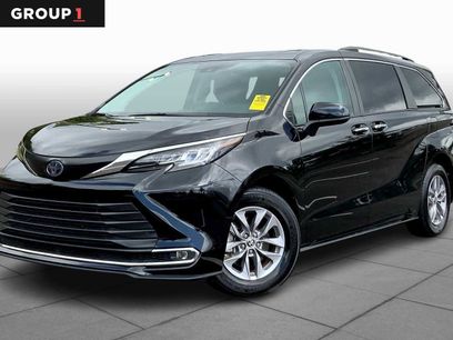 Used 2023 Toyota Sienna XLE