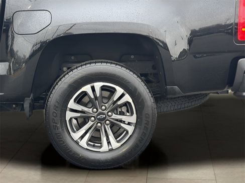 Used 2022 Chevrolet Colorado Z71 image 39