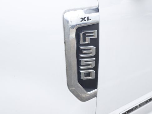 Used 2018 Ford F350 XL w/ XL Value Package image 5