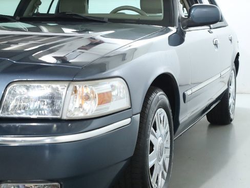 Used 2008 Mercury Grand Marquis GS image 3