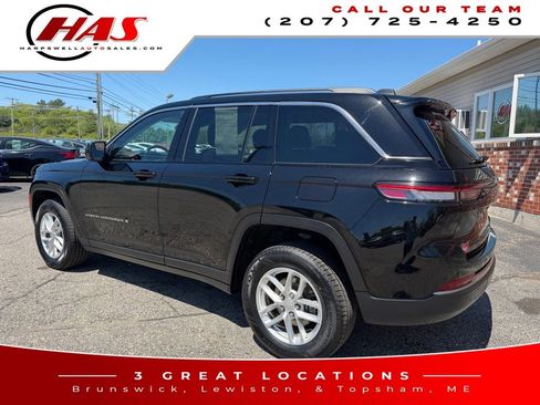 Used 2023 Jeep Grand Cherokee Laredo AWD/4WD image 4