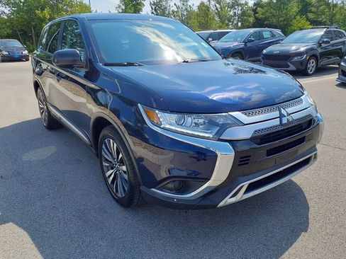 Used 2020 Mitsubishi Outlander ES FWD image 3