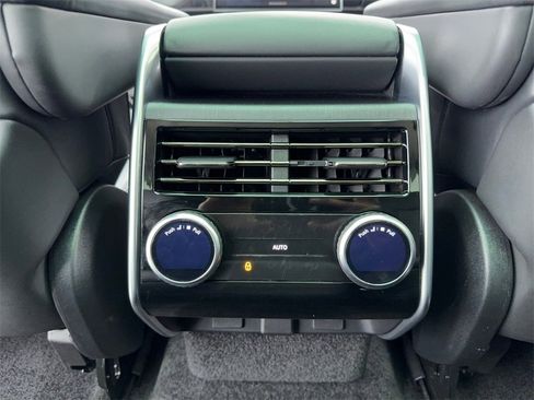 Used 2023 Land Rover Range Rover Long Wheelbase SE image 20