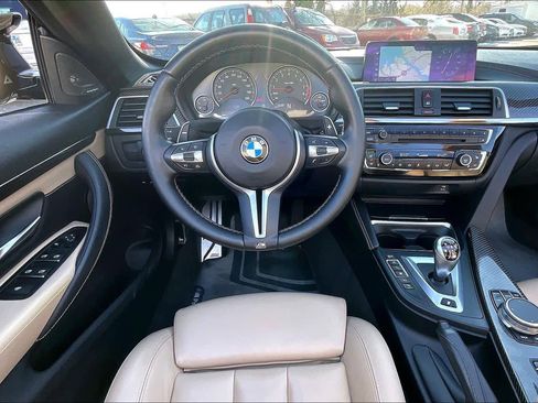 Used 2018 BMW M4 Convertible w/ Competition Package image 5