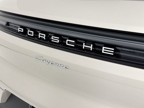 New 2026 Porsche Cayenne image 35