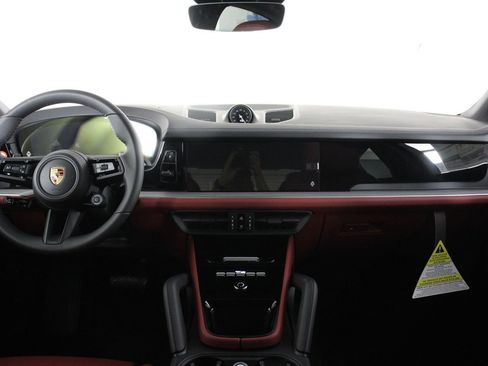 New 2026 Porsche Cayenne Coupe AWD/4WD image 11
