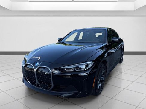 Used 2023 BMW i4 eDrive35 RWD image 9