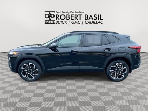 Used 2024 Chevrolet Trax RS w/ Sunroof Package FWD image 5