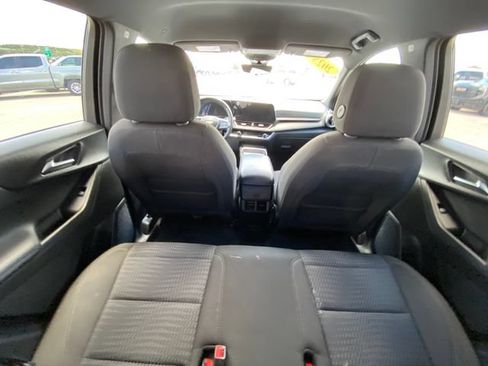 Used 2025 Chevrolet Equinox LT w/ Safety and Technology Package FWD image 17
