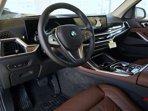 Used 2026 BMW X7 xDrive40i AWD/4WD image 12