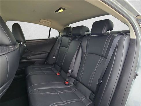 Used 2024 Lexus ES 300h w/ Technology Package FWD image 19