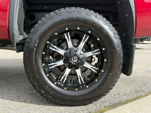 Used 2018 GMC Sierra 1500 SLE image 9