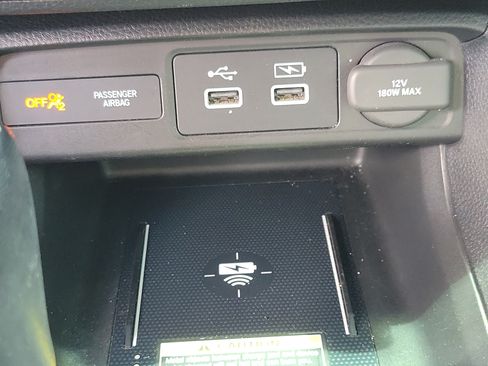 Used 2022 Honda Civic Touring image 29