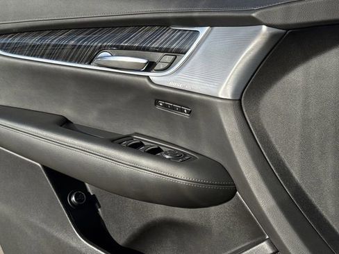 Used 2024 Cadillac XT6 Premium Luxury image 30