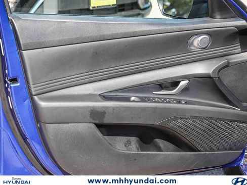 Certified 2023 Hyundai Elantra Limited w/ Cargo Package FWD image 20