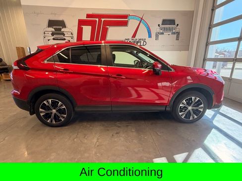 Used 2022 Mitsubishi Eclipse Cross AWD image 3