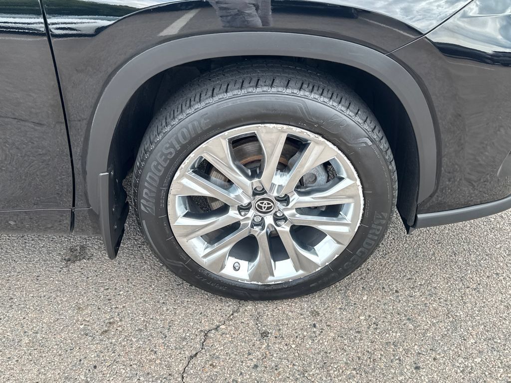 Used 2023 Toyota Highlander Limited AWD/4WD image 45