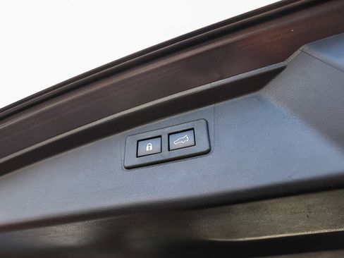 Used 2023 Subaru Outback Limited image 29