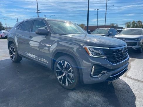 New 2026 Volkswagen Atlas Cross Sport SEL Premium R-Line AWD/4WD image 8