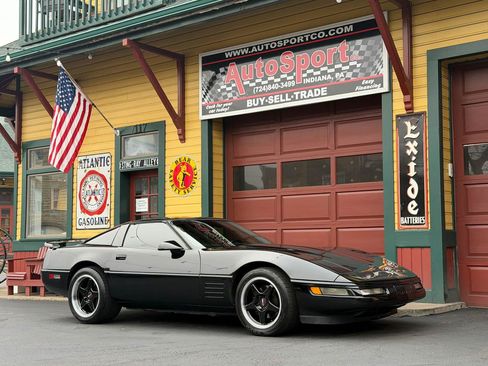Used 1993 Chevrolet Corvette Coupe RWD image 1