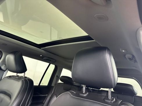 Used 2024 Jeep Grand Cherokee Limited 4xe image 12